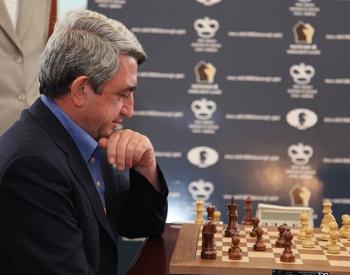 130 млрд на премии и вояжи на фоне обвинения Сержу Саргсяну - «Политика»