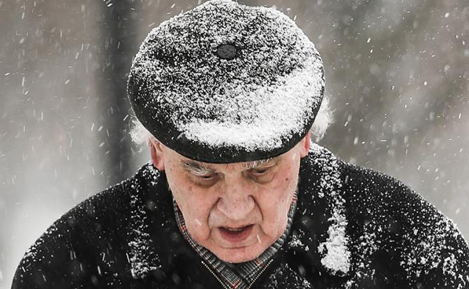 Цифры и факты пенсионной реформы: Лукашенко намного милосерднее к своим старикам, чем Путин — к своим - «Последние новости»