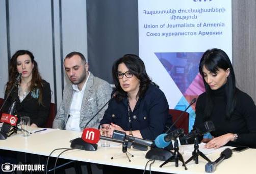«Достижения» революции глазами журналистов: Десятки уголовных дел и давление на СМИ - «Политика»