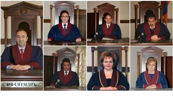 Каждый из семерки от взятки отказался - «Политика»