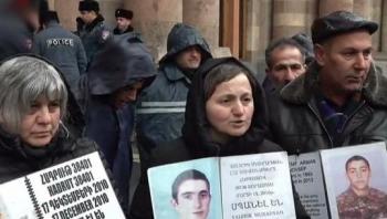 Матери погибших военнослужащих: время на дарение книг есть? - «Армия»