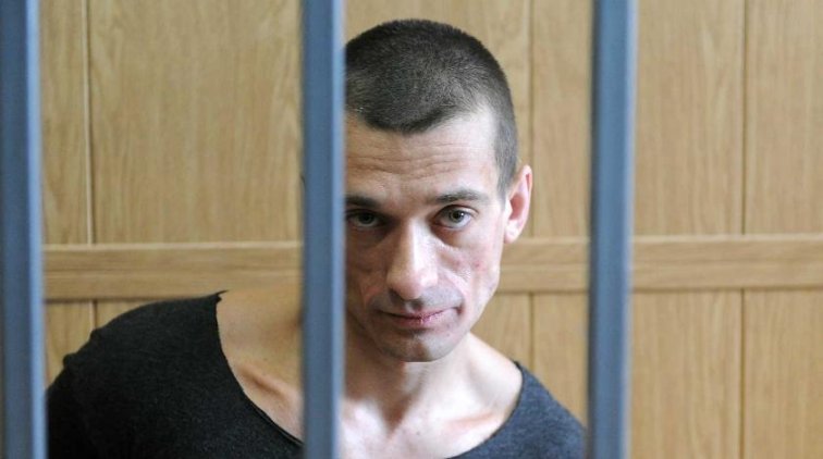 Британская газета назвала Павленского "агентом Путина" - «Политика»