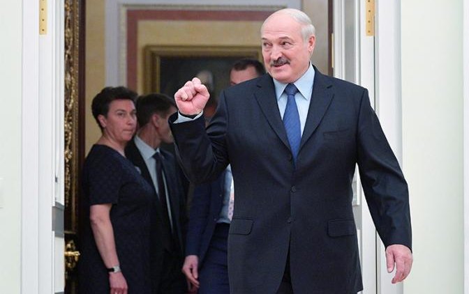 Лукашенко едет в Россию «менять позу» - «Политика»