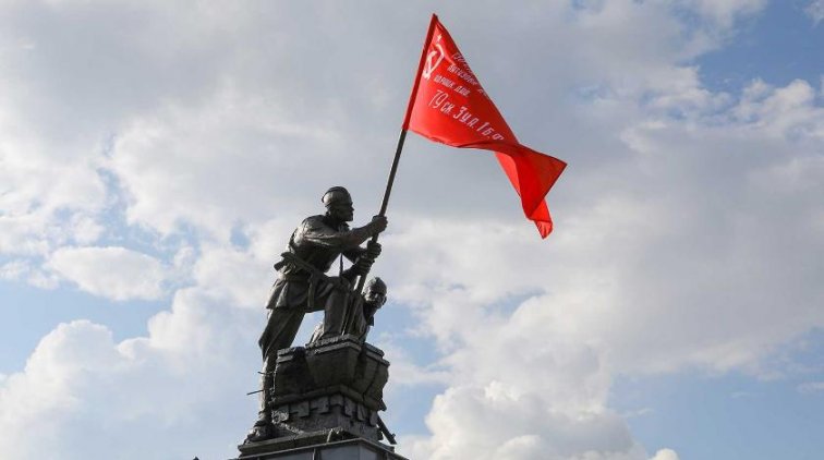 Москва предложила изменить день окончания Второй мировой войны - «Политика»