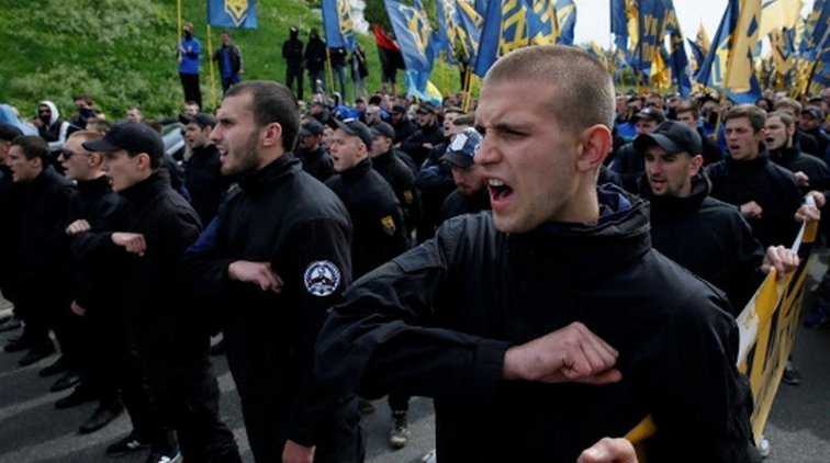 На Украине нацистские группировки разрослись до настоящих армий с иностранными наёмникам - «Новости дня»