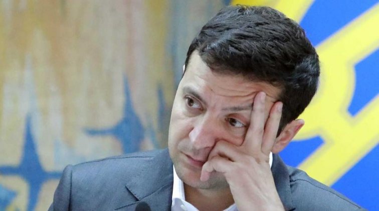 На Украине запретили смотреть на Зеленского - «Политика»
