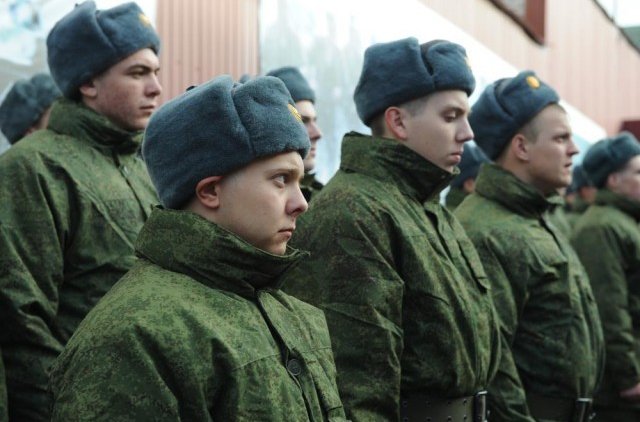 Решится ли российское руководство на введение контрактной армии - «Новости дня»
