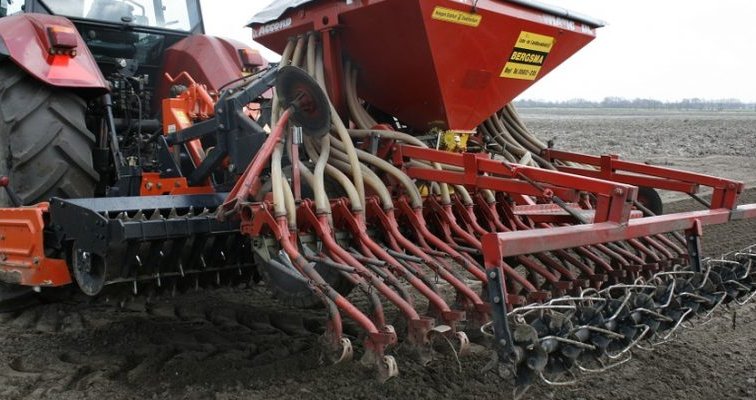 Российским регионам дано указание форсировать подготовку к севу - «Новости дня»