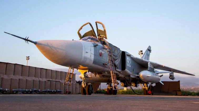 Су-24 образумили турецкую армию в Идлибе - «Армия»