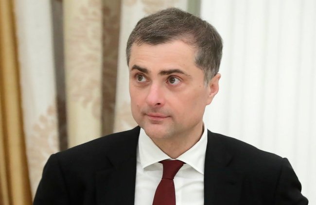Сурков: Обновленная Конституция откроет Путину дорогу к третьему президентскому сроку - «Власть и Общество»