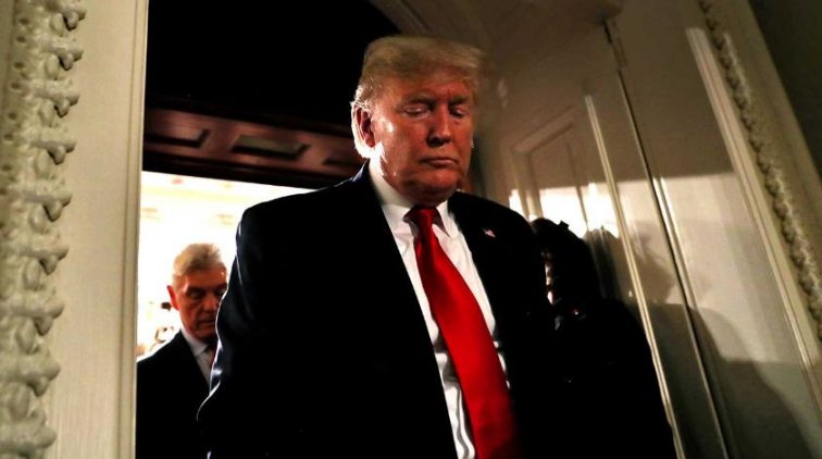 Трамп заявил о своем вечном президентстве после провала импичмента - «Политика»