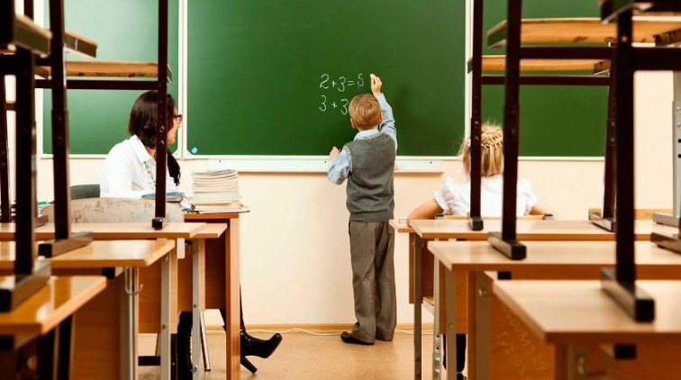 Украинским школьникам промоют мозги лекциями об "агрессии" России - «Украина»