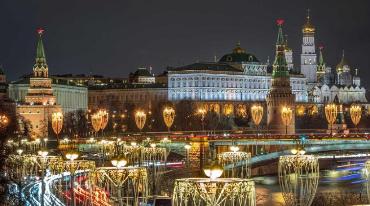 Упадок Запада играет на руку России - «Политика»