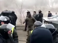 На Украине вспыхнули протесты из-за прибытия эвакуированных из Китая людей (ВИДЕО) - «В мире»