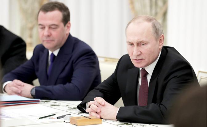 Операция «Преемник»: Медведеву надо победить в Ливии, как Путину — в Сирии - «Последние новости»