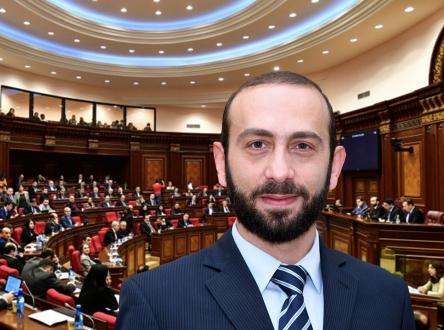 Парламент Армении: Премия этому, премия тому... и не раз, и не два - «Политика»