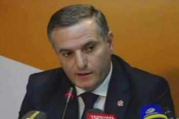 Премьер-министр Армении не имеет права смущаться во время обсуждения на международном уровне - «Политика»