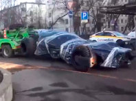 Темный рыцарь поедет на метро: в Москве на штрафстоянку отправили "бэтмобиль" без номеров (ВИДЕО) - «Авто»