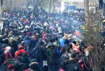 Турция открыла границу с Европой для беженцев из Сирии - «Политика»