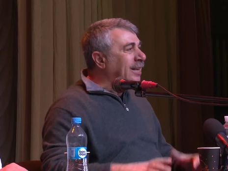 "В быту инфицироваться практически нереально". Комаровский рассказал жителям Новых Санжар о коронавирусе. Видео - «Новости Дня Видео»