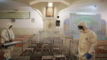 Аллах не помог: эпидемия в Иране началась с мечетей - «Новости дня»