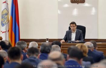 Комик в кресле мэра собрался "резать головы" коррупционерам - «Политика»