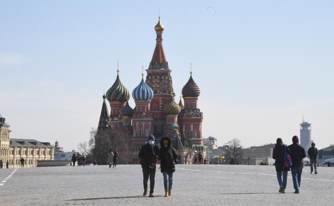 Коронавирус не заставит Запад опять полюбить русских - «Политика»