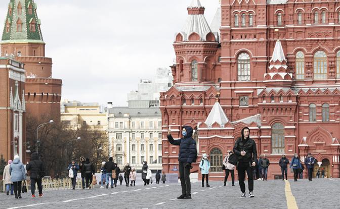 Лекарство власти страшнее болезни: Первым делом унизили стариков и детей, лишив льгот - «Последние новости»
