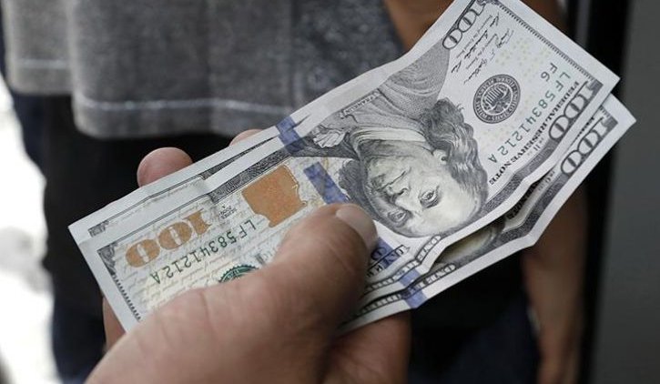 Американцы получат по 1 тыс. долларов из-за коронавируса. Россия сэкономит на гражданах - «Новости дня»