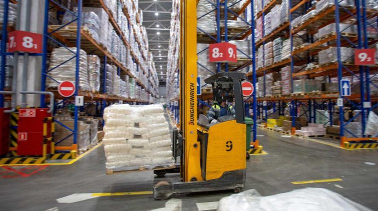 Белорусы наживаются на дефиците продуктов в России - «Политика»