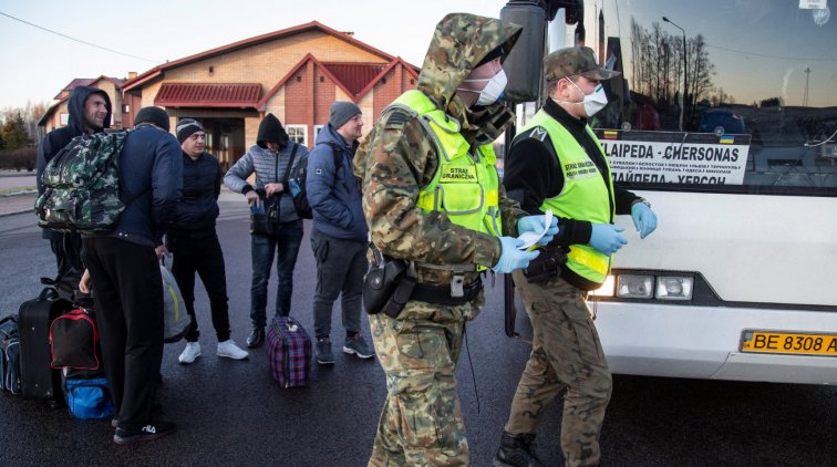 Европа дала пинок заробитчанам безвиз накрылся медным тазом - «Новости дня»