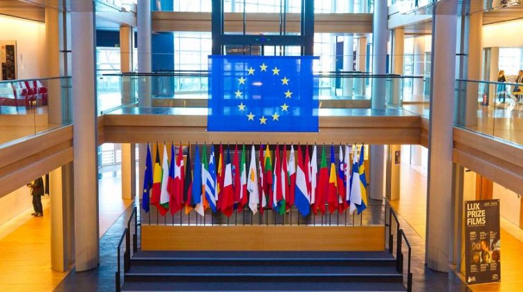 Европу призвали очнуться и сотрудничать с Россией - «Политика»