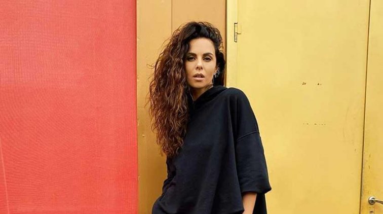 Каменских облачилась в серо-болотную кожу - «Культура»