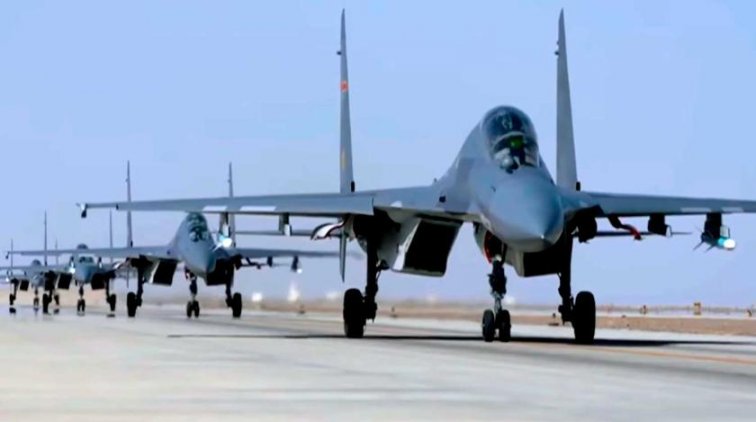 Китай сделал на базе российской "сушки" грозный самолет - «Армия»