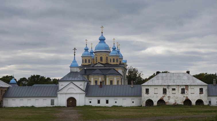 Коневский Рождество-Богородичный монастырь: архитектура, природа и никакого карантина - «Экономика и бизнес»