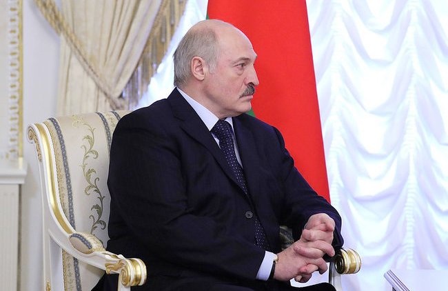 Кураж Лукашенко растворился под напором коронавируса - «Власть и Общество»