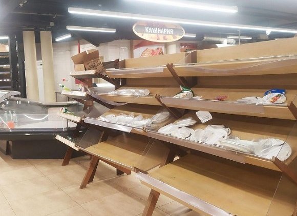 Люди в возрасте начали закупать продукты впрок, боясь коронавируса и повышения цен - «Новости дня»