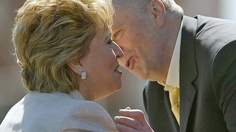 Матвиенко заявила об отказе от поцелуев при встречах из-за коронавируса - «Новости дня»