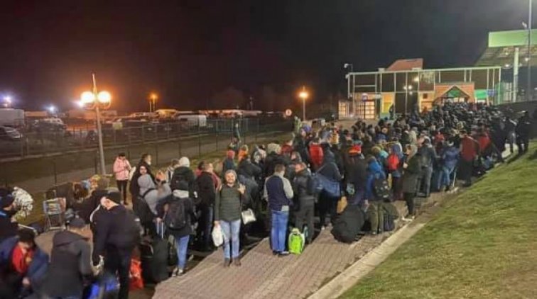 На границе с Польшей огромная очередь: украинцы пытаются попасть на родину - «Новости дня»