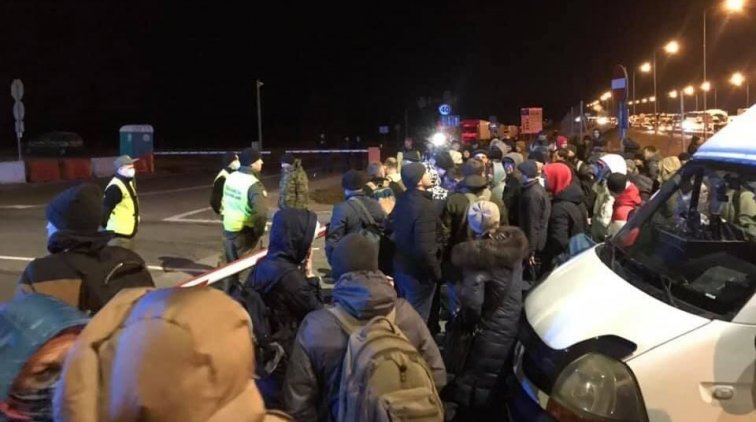«Не впускайте их в страну»: украинцы ополчились против приезжих сограждан из Польши - «Новости дня»