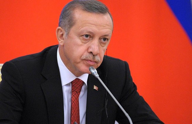 Подвозит мигрантов автобусами: как Эрдоган шантажирует Европу - «В мире»