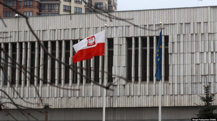 Польша обвинила российские СМИ и политиков в дезинформации - «Новости дня»