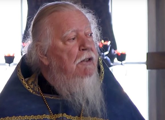 Протоиерей Смирнов призвал не отдавать девочек в школу и готовить в мамы - «Новости дня»