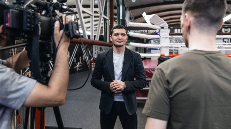 Тимофей Кургин подарил медикам технику для лечения осложнений коронавируса - «Новости дня»