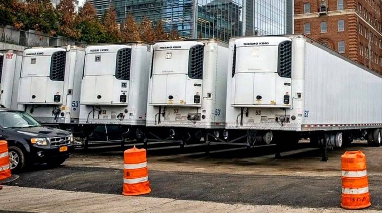 Трамп ошибался: на улицах Нью-Йорка появились передвижные морги - «Новости дня»