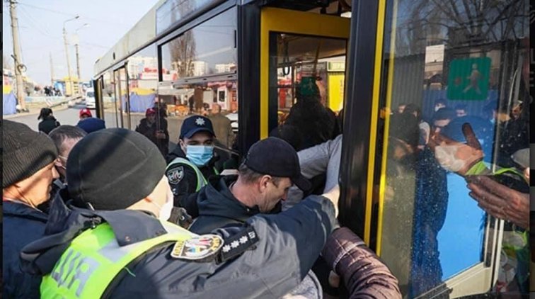 У людей не выдерживают нервы: на Украине начались протесты из-за карантина - «Новости дня»