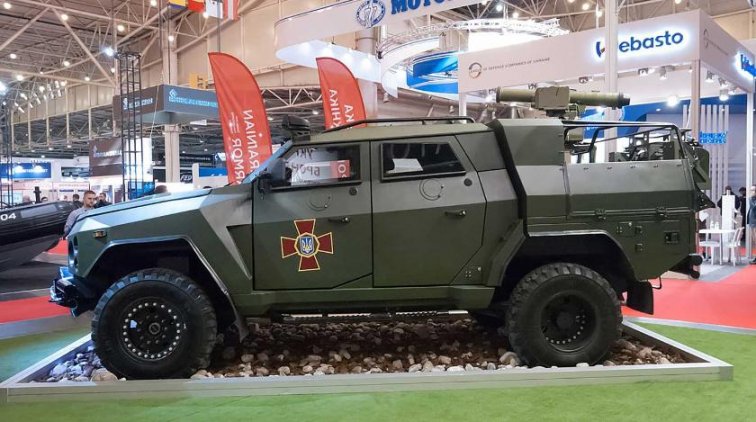 Украинцы собрали броневик на шасси из США - «Армия»