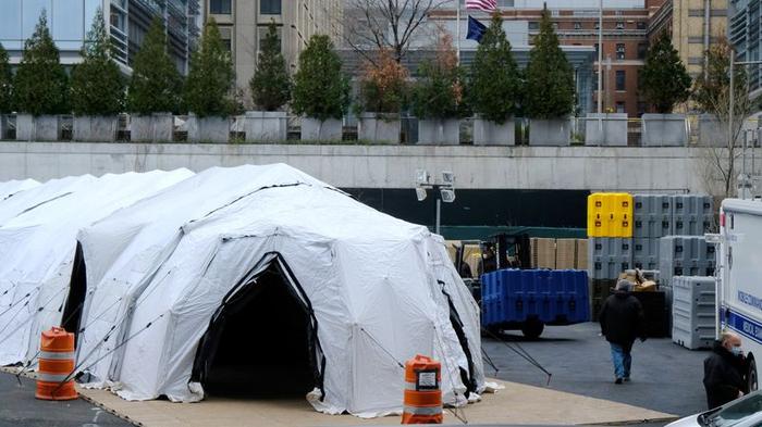 На улицах Нью-Йорка появились холодильники для трупов - «Новости дня»