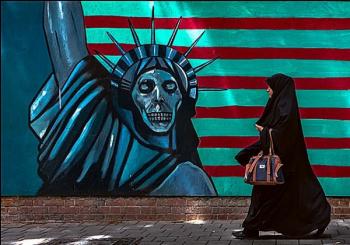 Сделать "морду кирпичом" или дать Ирану шанс: коронавирус поставил США перед дилеммой - «Политика»