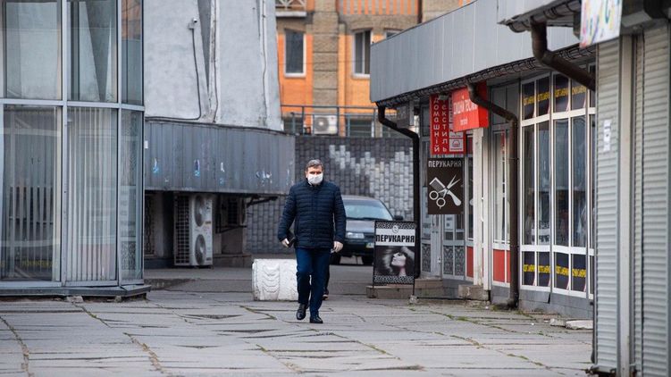 В Одессе мужчине с коронавирусом пришлось заплатить за лечение 25 тысяч и купить халаты - «Новости дня»